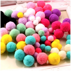300 Pompons mix couleur et taille